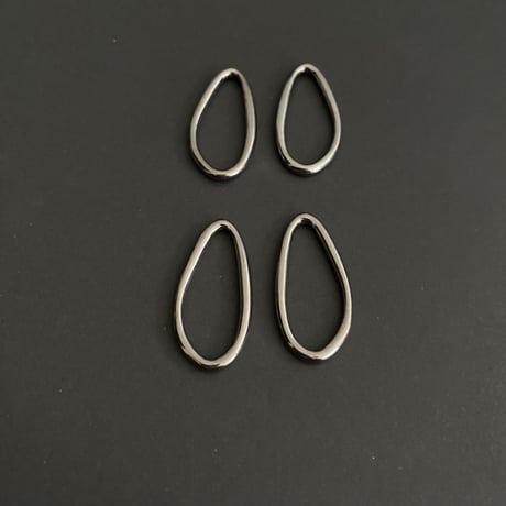 [ 1pcs ] 3cm Mサイズ メタル リングパーツ ゴールド サージカルステンレス 変形 ナチュラルドロップ チャーム p-2119242