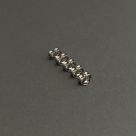 [ 20個 ] 316L ピアス キャッチ 5mm サージカルステンレス パーツ p-2119132