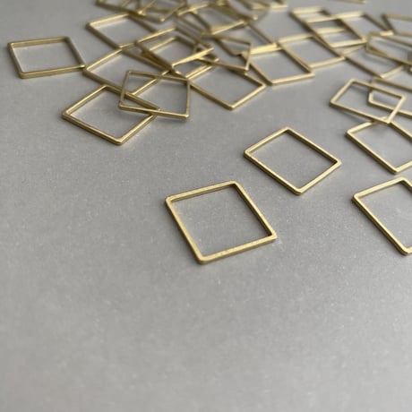 [ 10pcs ] 真鍮 15mm スライス スクエア デザインパーツ 小 四角形 ブラス チャーム メタル パーツ tp-10095