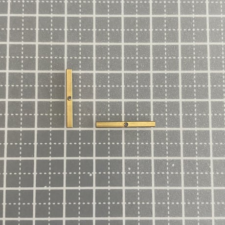 [ 4pcs ] 真鍮 デザインパーツ 20mm スクエア メタルスティック 中央穴 スペーサー ブラス メタル パーツ tp-10087