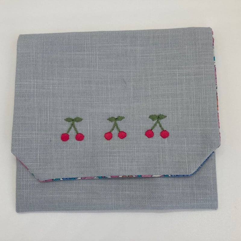 移動ポケット リバティ さくらんぼ手刺繍付き♡ | PETIT LOULOU