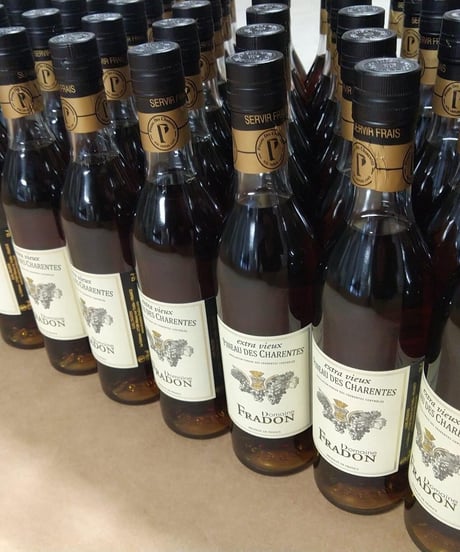 Domaine FRADON Extra Vieux Pineau des Charentes pour BAR DORAS 216本限定 (500ml/17.5%vol)