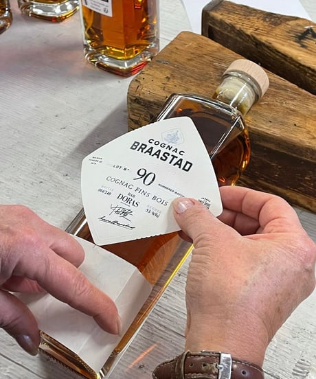 BRAASTAD Cognac Fins Bois Lot 90 pour BAR DORAS 240本限定 (700ml/53%vol)