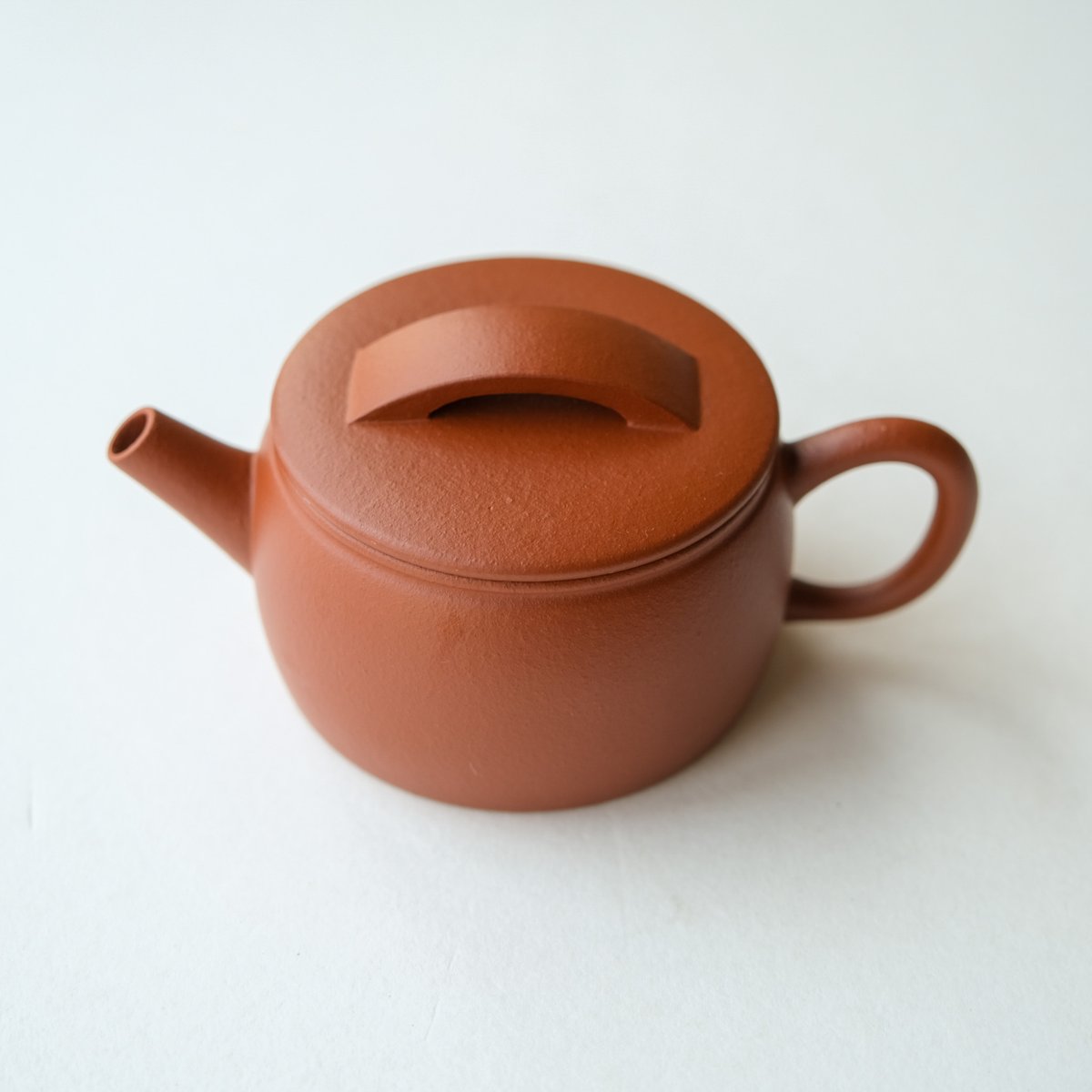 希少 藤二 作 赤褐色 金属製壺 刻印付き 希少 藤二 作 赤褐色 金属製壺