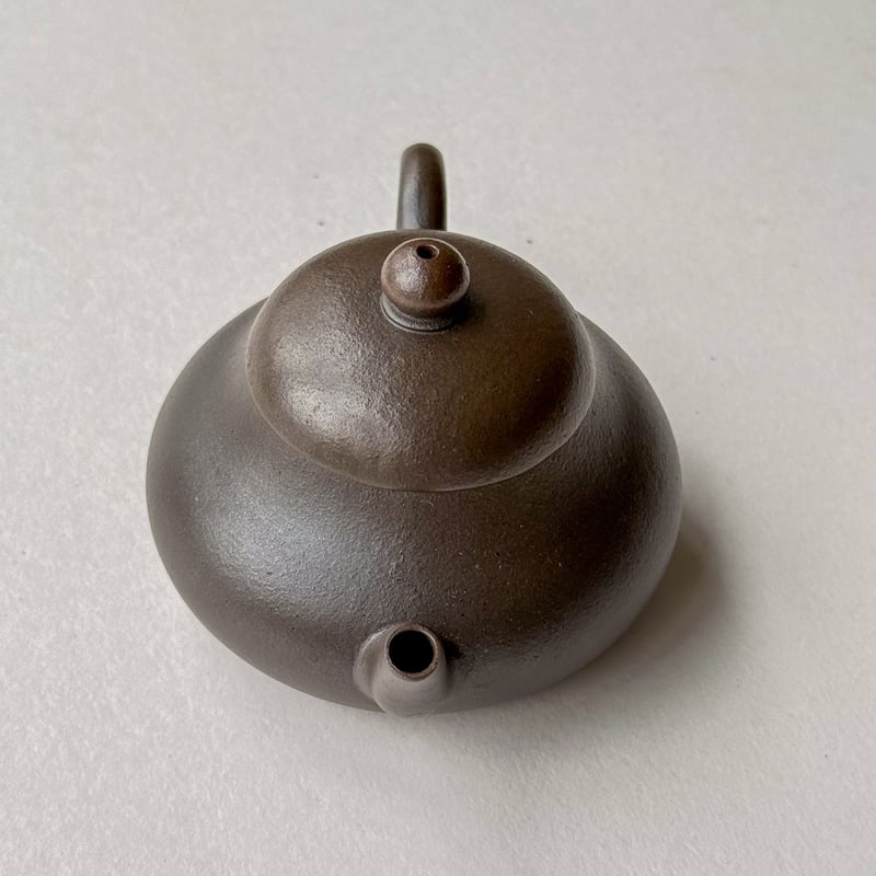 梨皮 朱泥 泳心道人 底款 寿珍 蓋裏印 煎茶急須古玩中国美術唐物擺件 41b 中国古玩 唐物 朱泥 漢詩彫刻 横手急須 中国宜興 在銘（煎茶壷