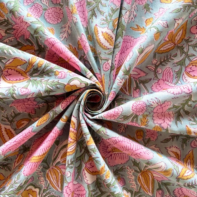 isaia イザイア　テラードジャケット　44 新品 ISAIA イザイア テーラードジャケット コルティナ サイズ44 Isaia