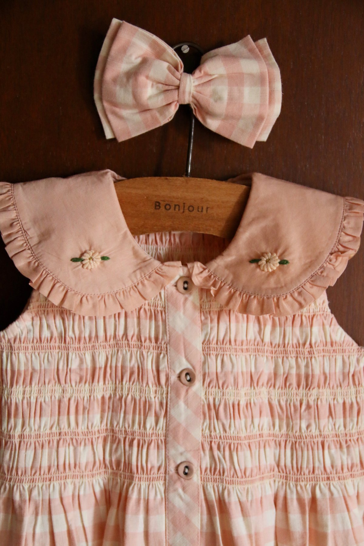 BONJOUR DIARY] Embroidered tunic + hair clip
