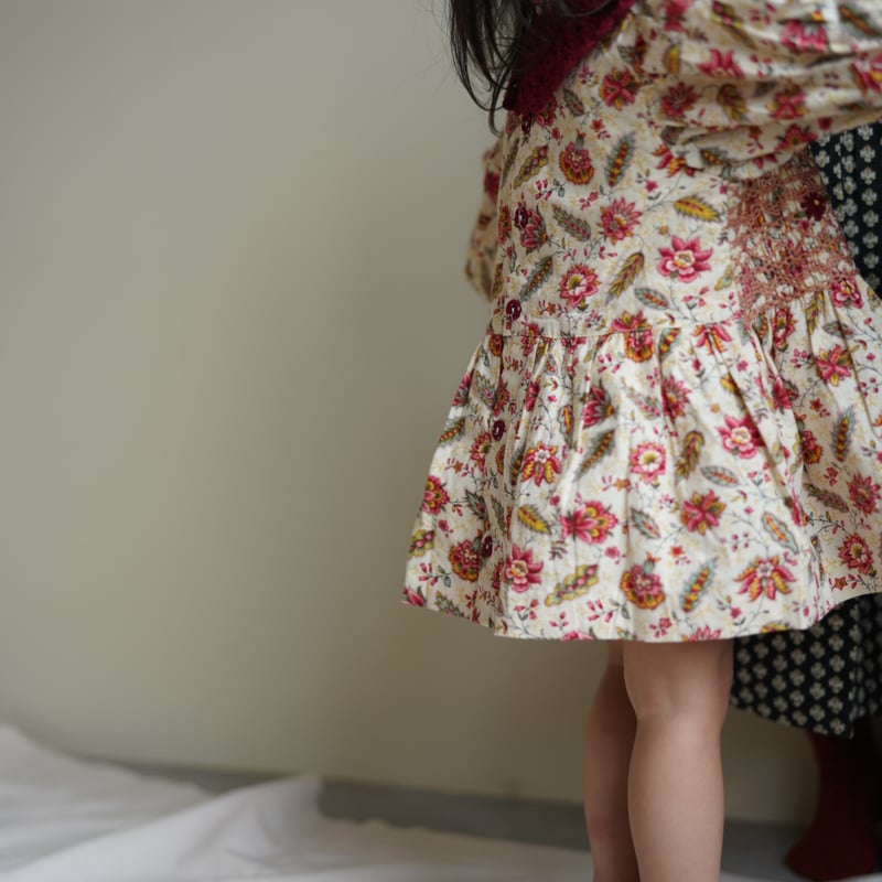 BONJOUR DIARY]【残りわずか！】HANDSMOCK BLOUSE WITH RE