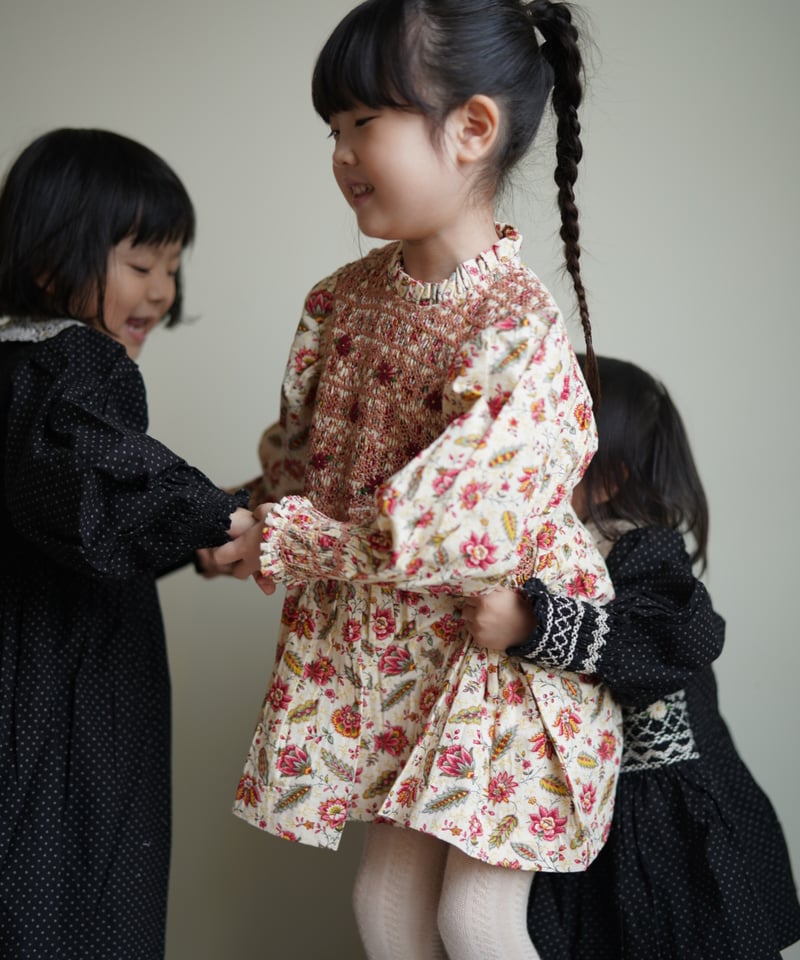 BONJOUR DIARY]【残りわずか！】HANDSMOCK BLOUSE WITH RE