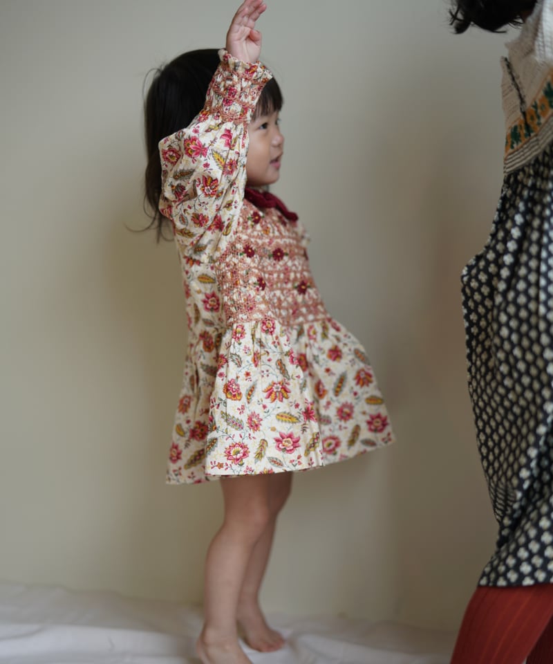 BONJOUR DIARY]【残りわずか！】HANDSMOCK BLOUSE WITH RE