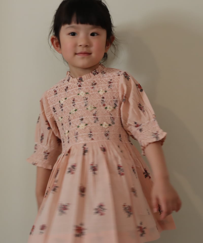 Bonjour diary 2Y 花柄刺繍ワンピース BONJOUR DIARY]【残りわずか！】Handsmocks blouse | Pink