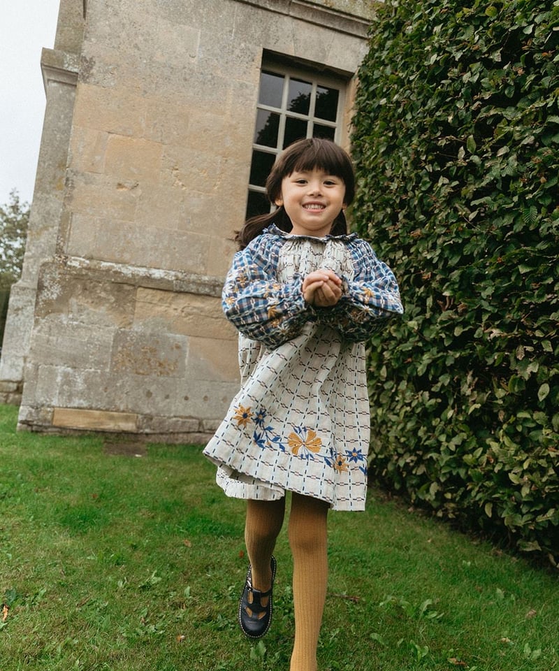 新品未使用　Lali Kids Tulip Dress 8y TULIP PINTUCK DRESS, CORAL CROSSSTITCH – Lali