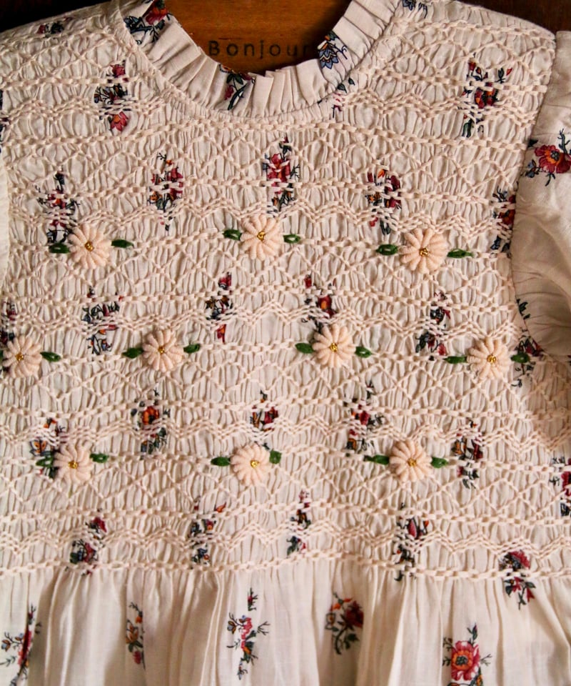 BONJOUR DIARY]【残りわずか！】Handsmocks blouse | Gard