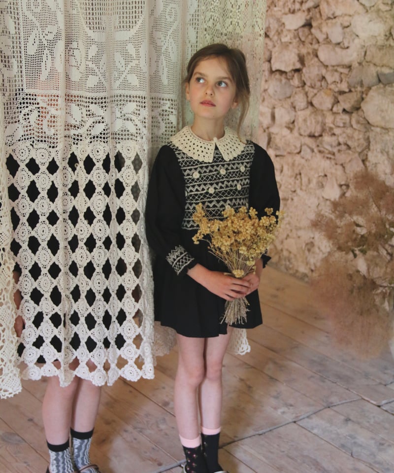 BONJOUR DIARY]【残りわずか！】HANDSMOCK BLOUSE WITH RE