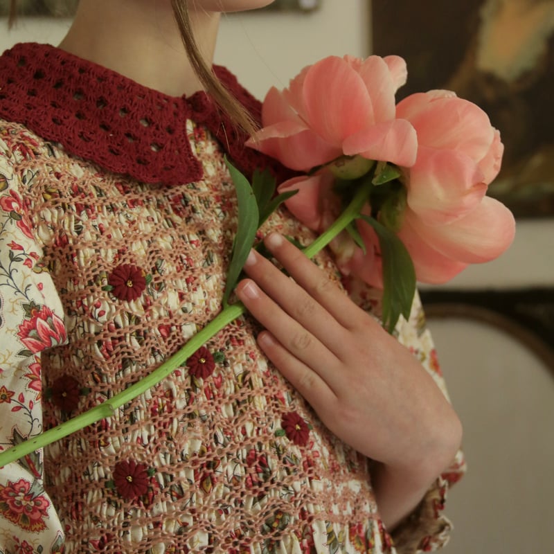 BONJOUR DIARY]【残りわずか！】HANDSMOCK BLOUSE WITH RE