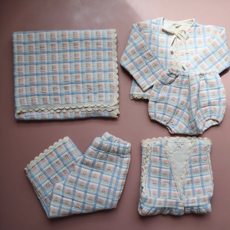 Bebe Organic セットアップ Bebe Organic] Zora Baby Set | Padded Floral |