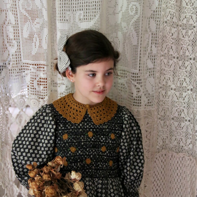 BONJOUR DIARY]【残りわずか】HANDSMOCK BLOUSE WITH REM