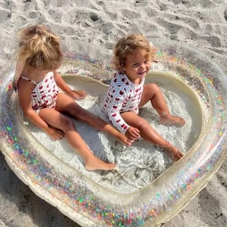 新品タグ付Konges slojd いちご柄ダウン 3才 新品タグ付Konges slojd いちご柄ダウン 3才