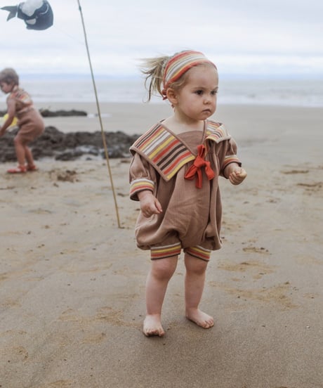 Mabli フリルロンパース 12M ベージュ・水色 MABLI】EIRLYS ROMPER - MAIZE | yonka