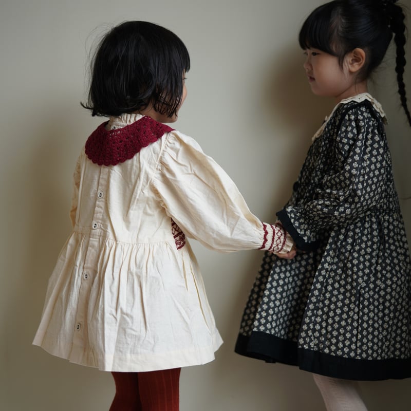 極美品 Bonjour diary Hand smocks Blouse 6Y BONJOUR DIARY SMOCKED BLOUSE / ANTOINETTE PRINT - Milk + Bots