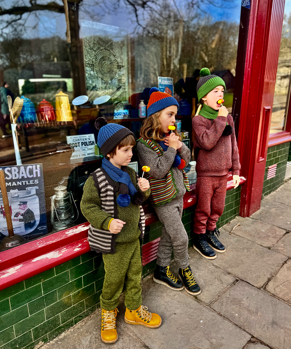 MABLI]【LAST1！！】PORTH VEST | UMBER | RonRon ba