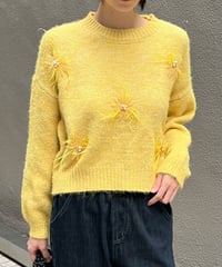 feather flower motif knit