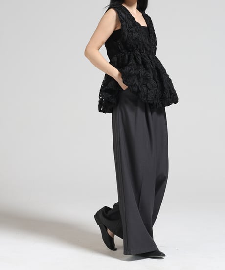 flower motif peplum vest