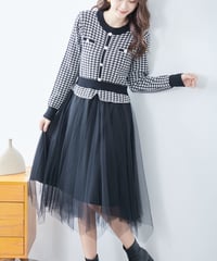 Houndstooth pattern knit one-piece