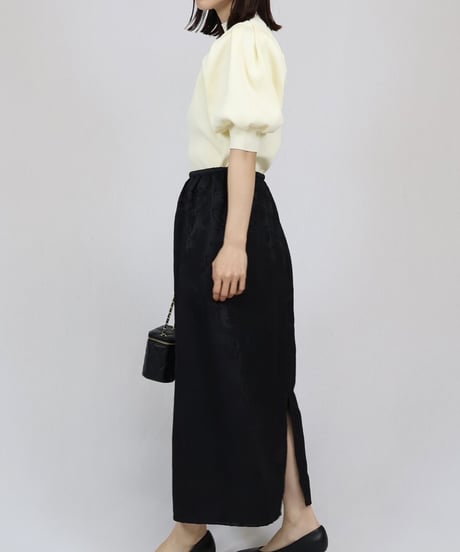 volume sleeve knit tops