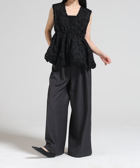 flower motif peplum vest