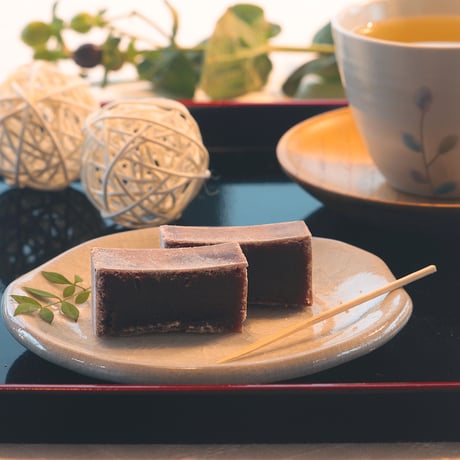 【ご自宅用】周りが硬くなる！玉家の竹皮羊羹２本入(箱なし)