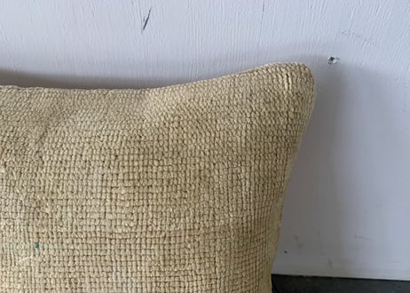 ヴィンテージのトルコ絨毯のクッション（ブリーチ加工）40cm角　type D
