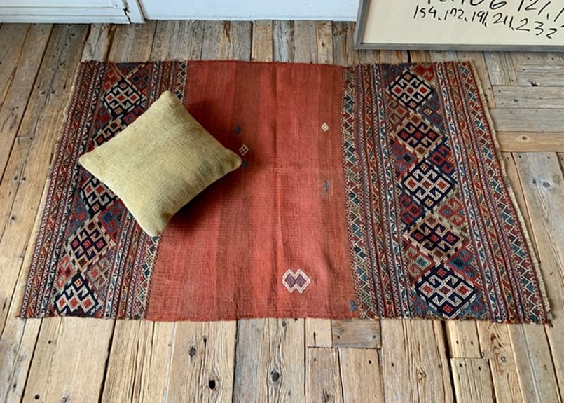 vintage rug E オールドキリム 収納袋のフラグメントキリム | chic and