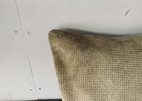 ヴィンテージのトルコ絨毯のクッション（ブリーチ加工）40cm角　type  C