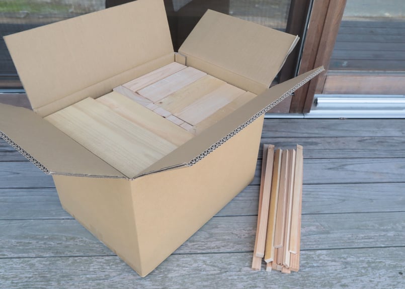 人口乾燥済み】キャンプ用の吉野ひのきの薪（吉野杉の焚き付け材付