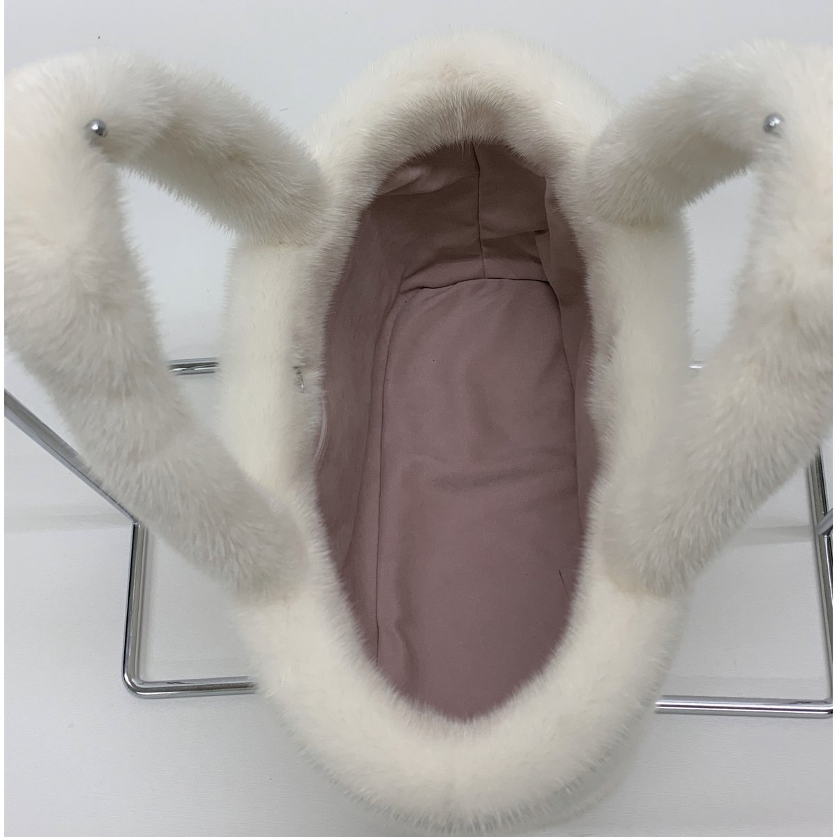 ミンク バッグ ミンク ファーバッグ ポンポン デザイン 羊革 ハンドル シルバー