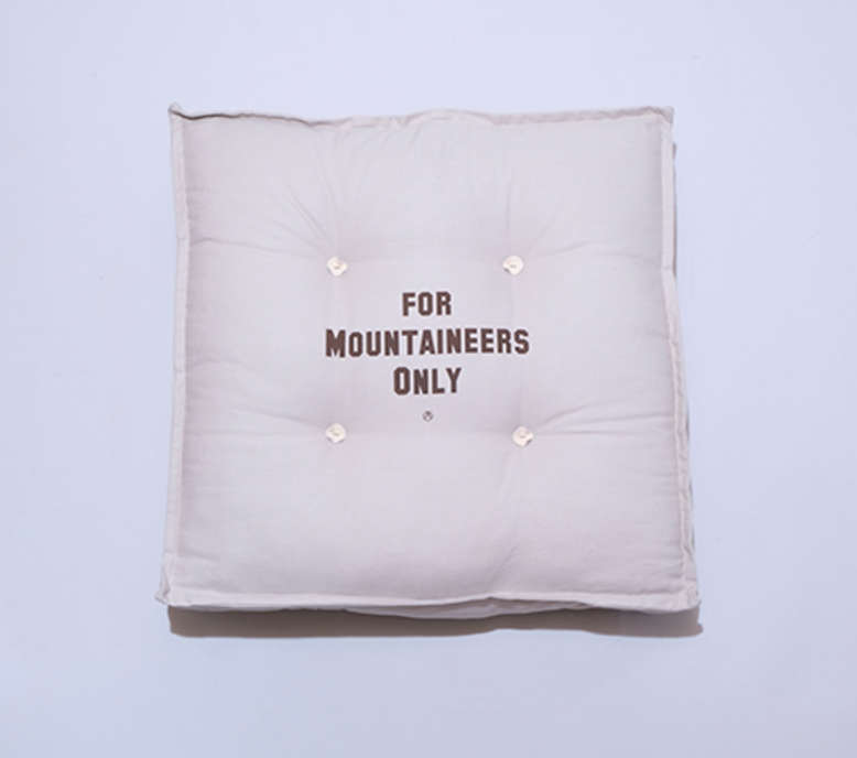 MOUNTAIN RESEARCH Square Cushion (BIG) - Beige