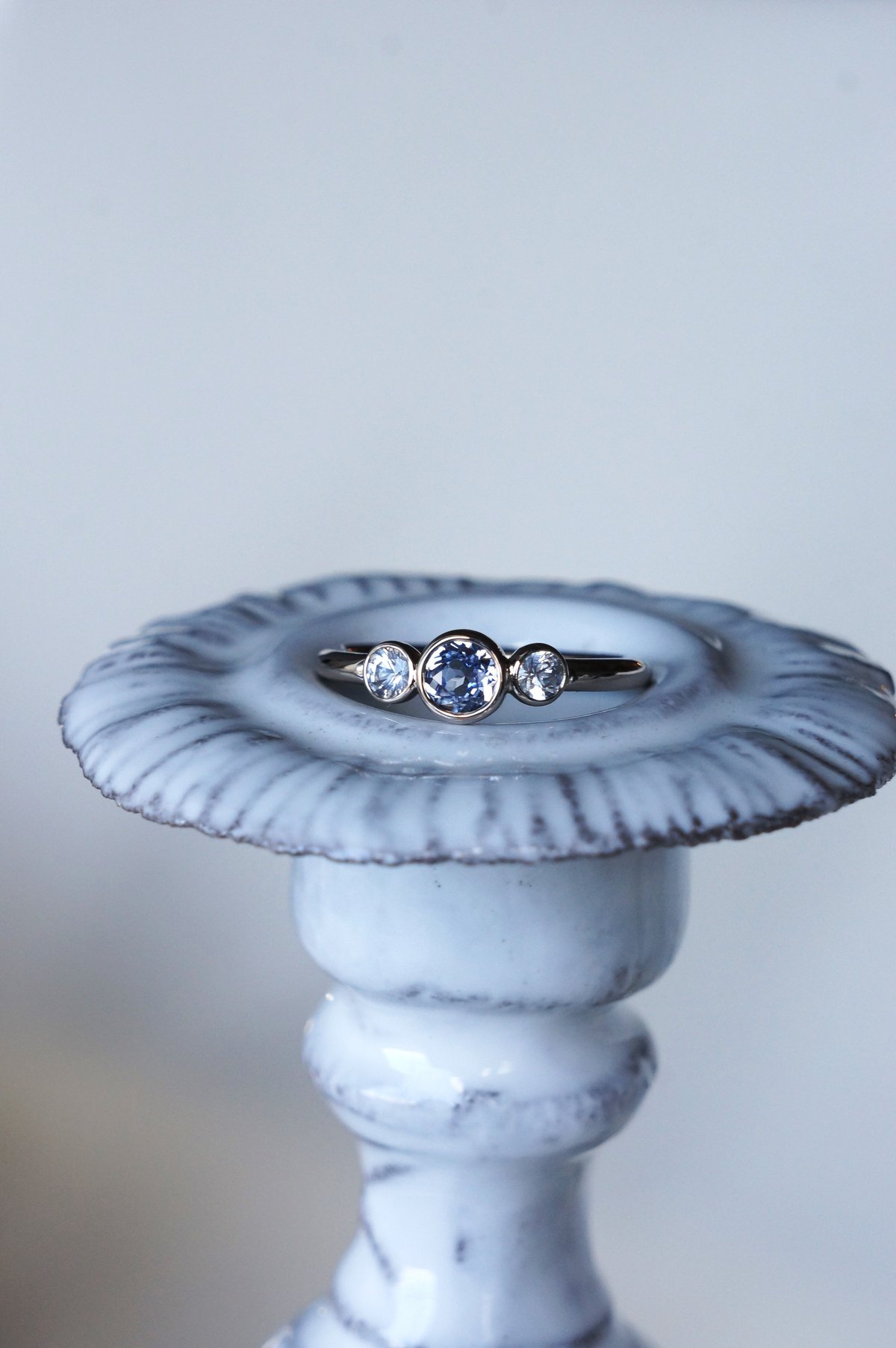 ラベンダーサファイア0.46ct カラーレスサファイア0.27ct K18WG