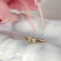 イエローダイヤモンド0.747ct　K18WGソリティアリング　#11