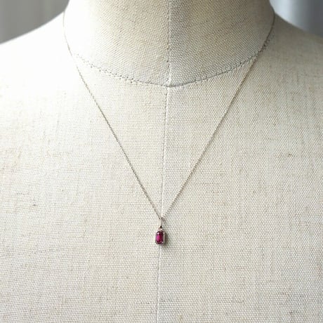 美ルビー0.36ct 41㎝チェーン付 K18WGペンダント