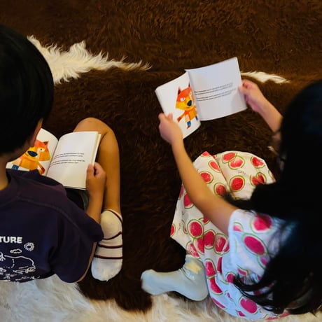 【教材セット】The Three Little Pigs And The Spooky Halloween House / 絵本で英会話 Hiro 作