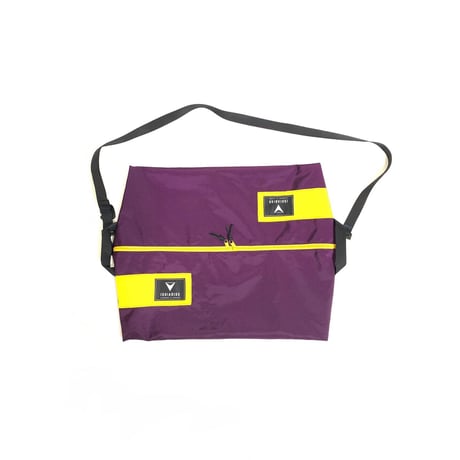 ISHIARISU”Big hug bag”  grape & pineapple