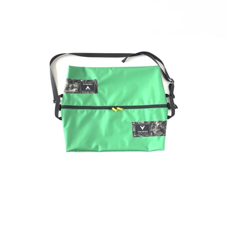 ISHIARISU”Big hug bag” Green