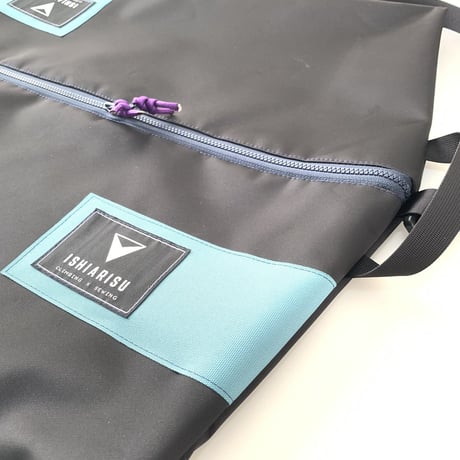 ISHIARISU”Big hug bag” Black