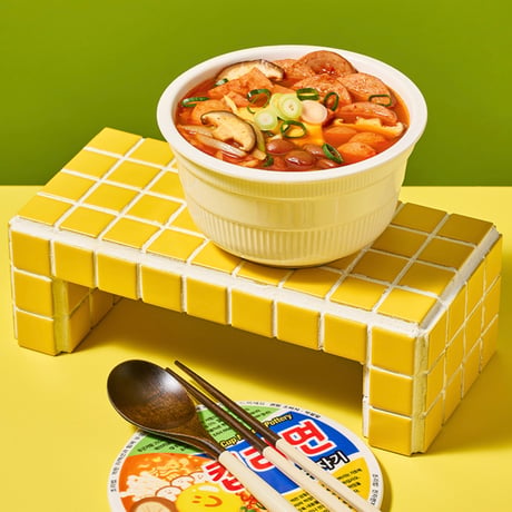 かわいいカップ麺容器