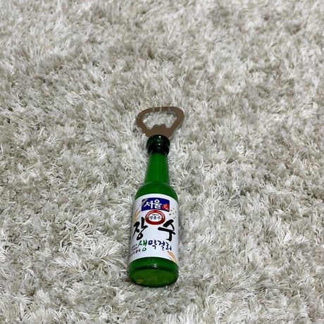 韓国お酒フィギュアのオープナー