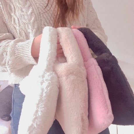 「ハンドメイド」フワフワフェイクファートートバッグ