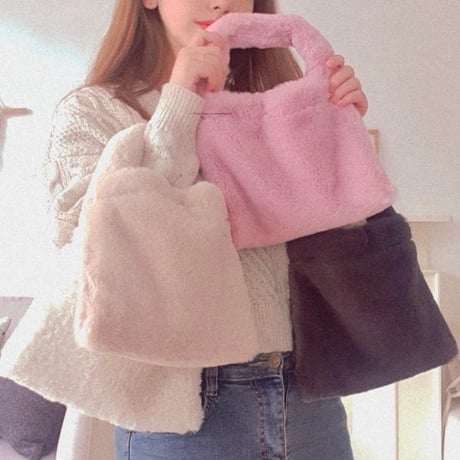 「ハンドメイド」フワフワフェイクファートートバッグ