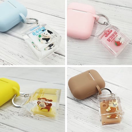 中身が動く！牛乳模様キーホルダー