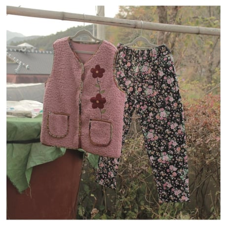 もこもこ刺繍ベスト